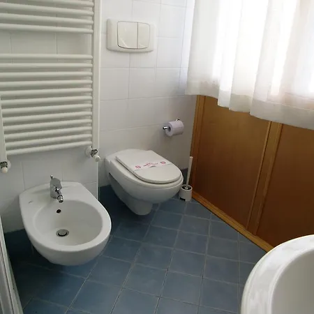 Mirage Apartment *
